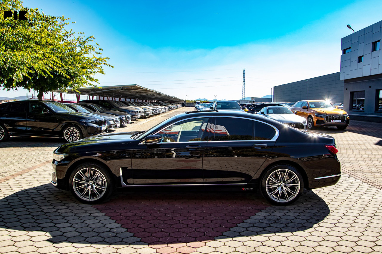 BMW 740 D LONG xDrive Individual LASER Luftfederung VIRTUAL 320KS