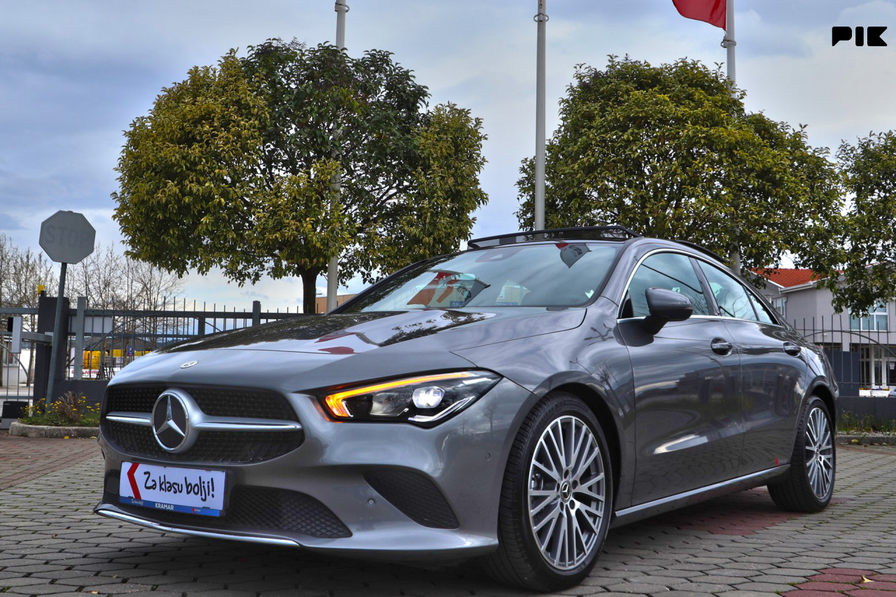 Mercedes CLA 180 D Speedshift 8G-Tronic URBAN Panorama -Full LED-