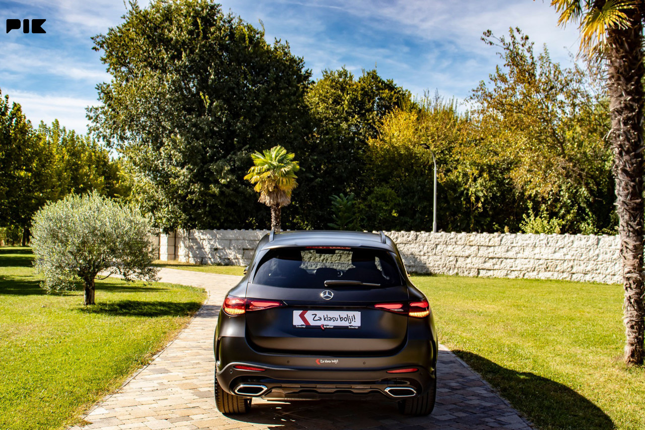 Mercedes GLC 220 D 4Matic 9G AMG Line NIGHT-PAKET DIGITAL