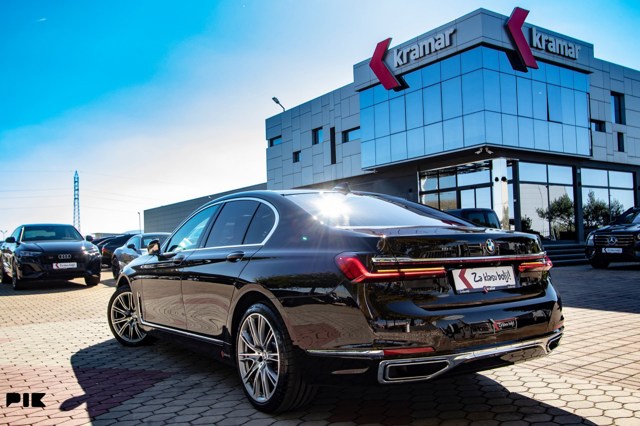 BMW 740 D LONG xDrive Individual LASER Luftfederung VIRTUAL 320KS