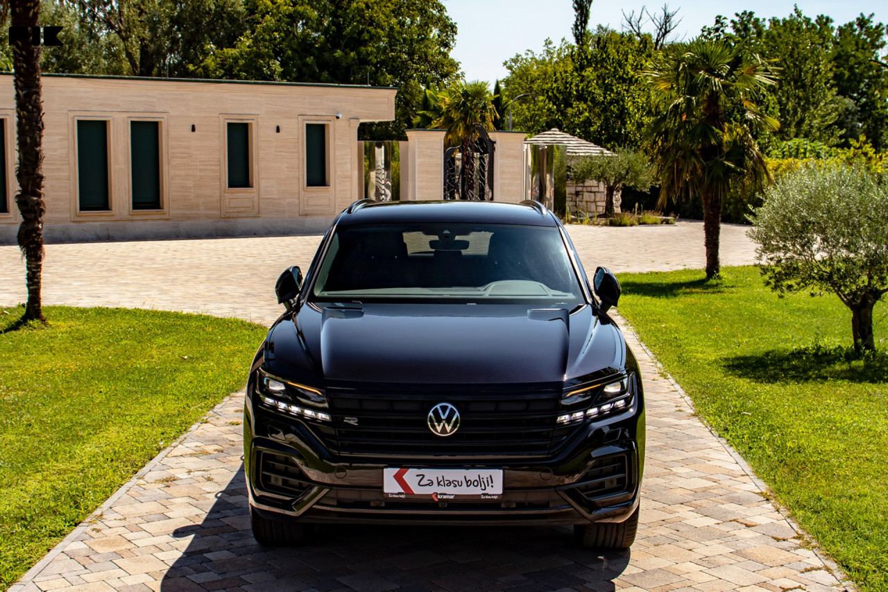 Volkswagen Touareg 3.0 TDI DSG 4Motion R-Line Black -IQ.LIGHT-