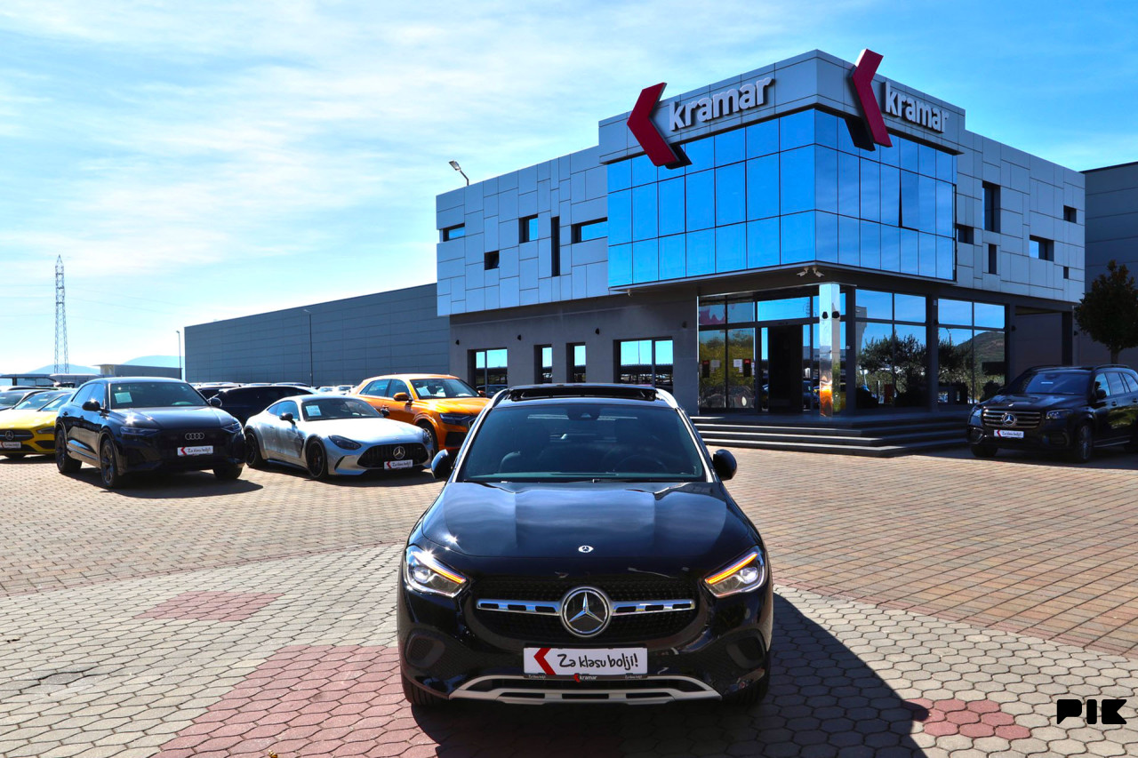 Mercedes GLA 200 D DCT 8G-Tronic STYLE Panorama -Full LED-