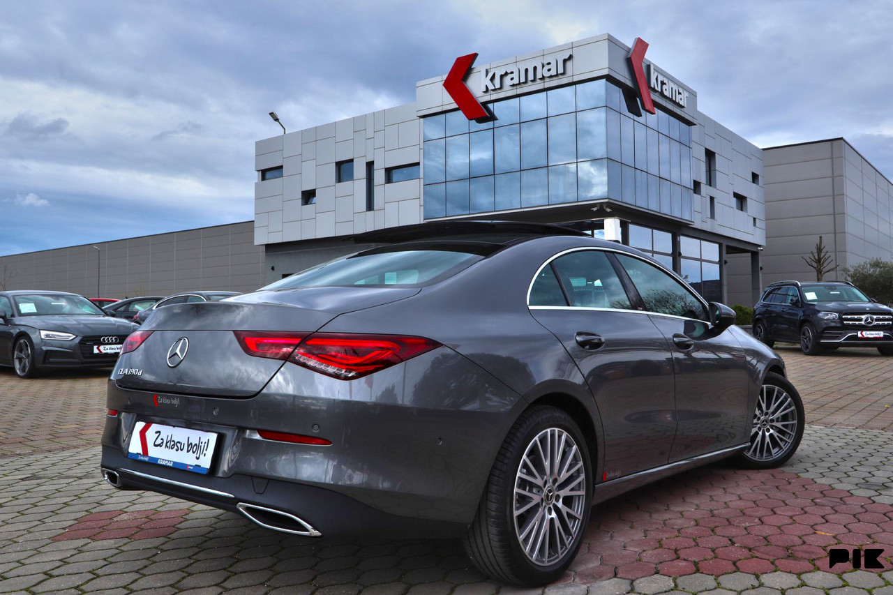 Mercedes CLA 180 D Speedshift 8G-Tronic URBAN Panorama -Full LED-