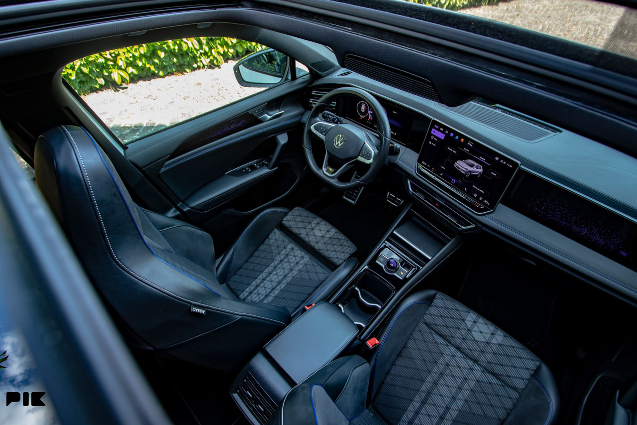 Volkswagen Tiguan 2.0 TDI DSG R-Line Black IQ.LIGHT PANORAMA