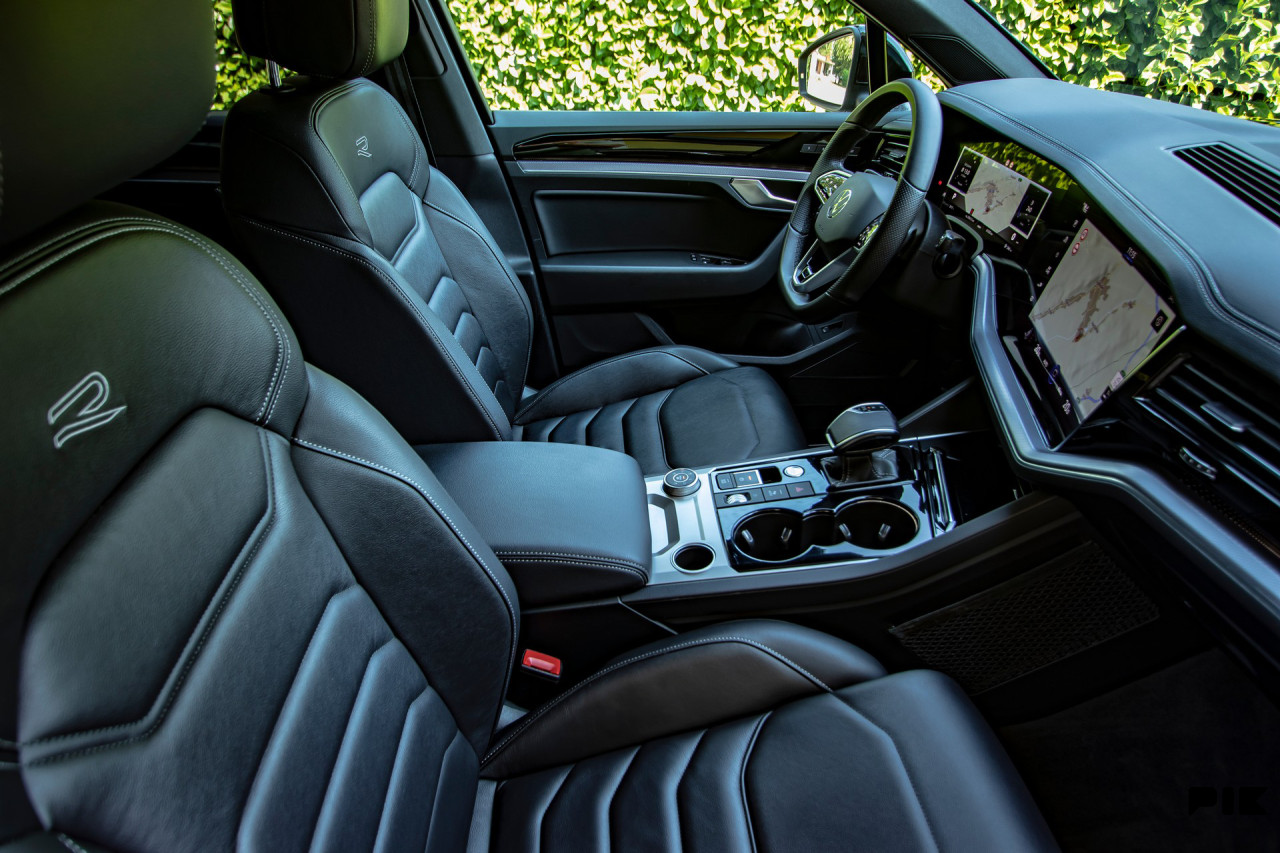 Volkswagen Touareg 3.0 TDI DSG 4Motion R-Line Black -IQ.LIGHT-