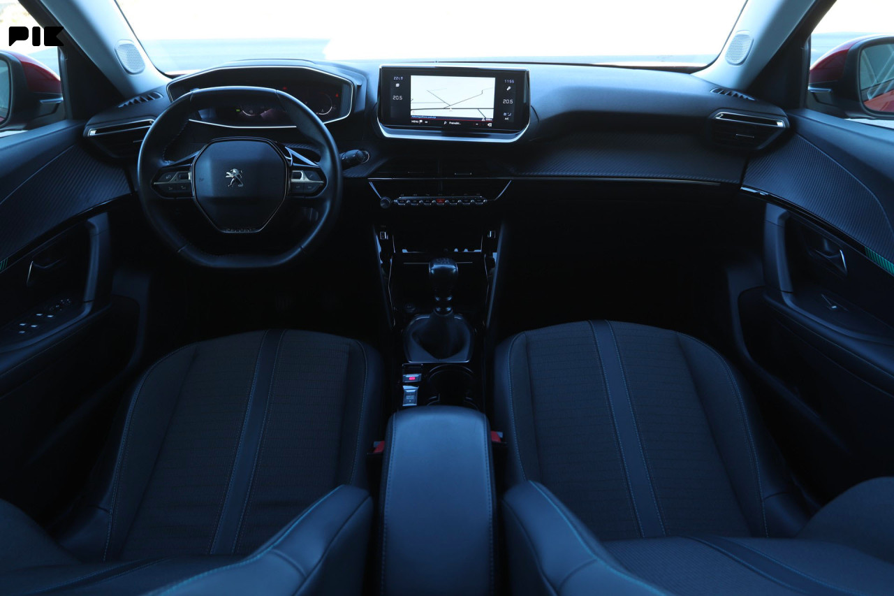 Peugeot 2008 1.2 PureTech Allure Sport VIRTUAL COCKPIT -Full LED-