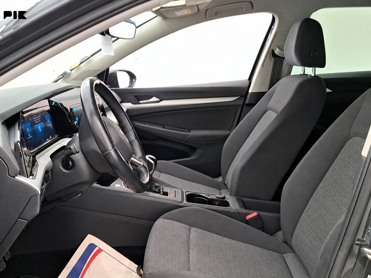 Volkswagen Golf VIII 2.0 TDI VIRTUAL COCKPIT -Full LED-