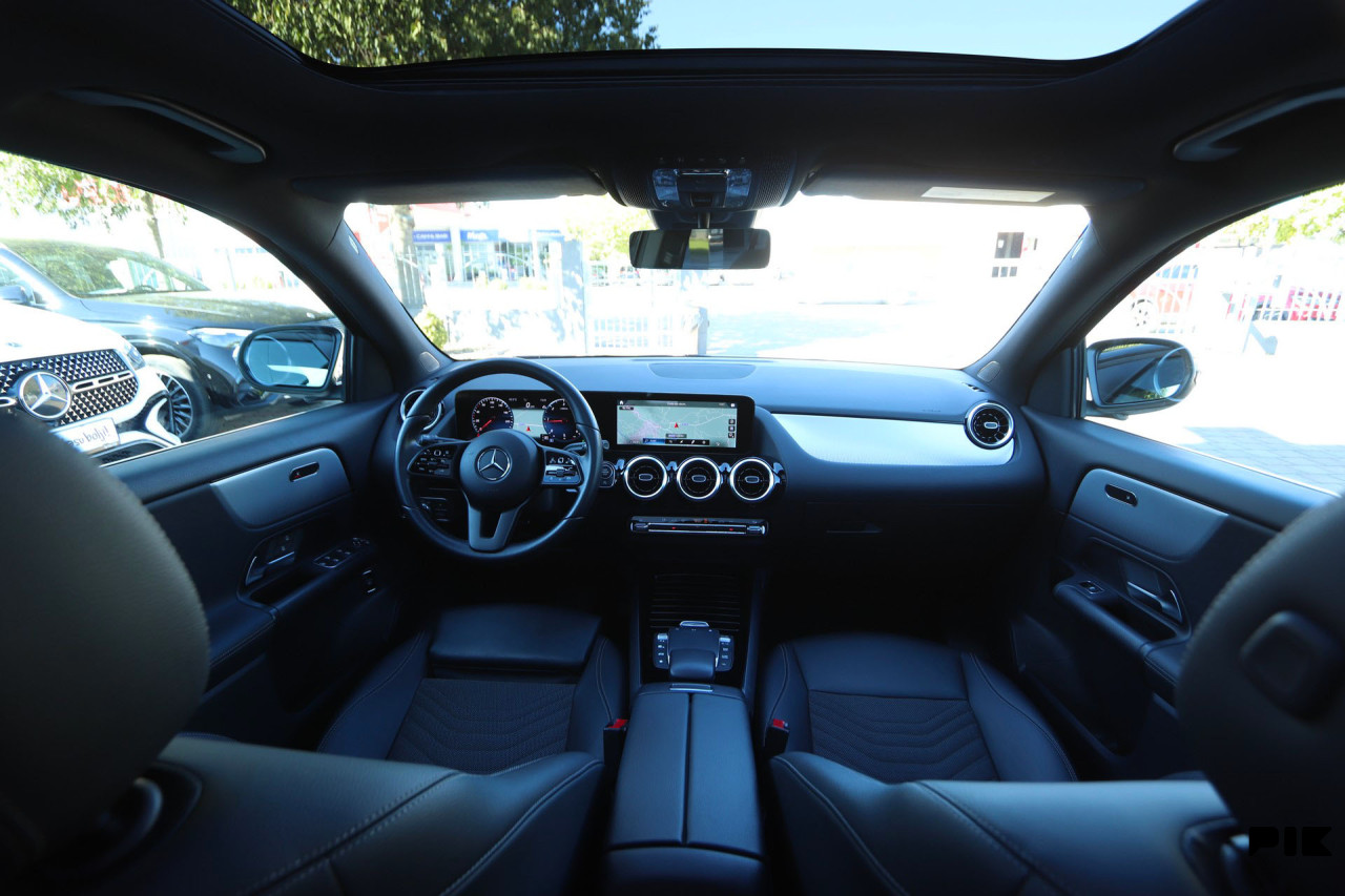 Mercedes GLA 200 D DCT 8G-Tronic STYLE Panorama -Full LED-