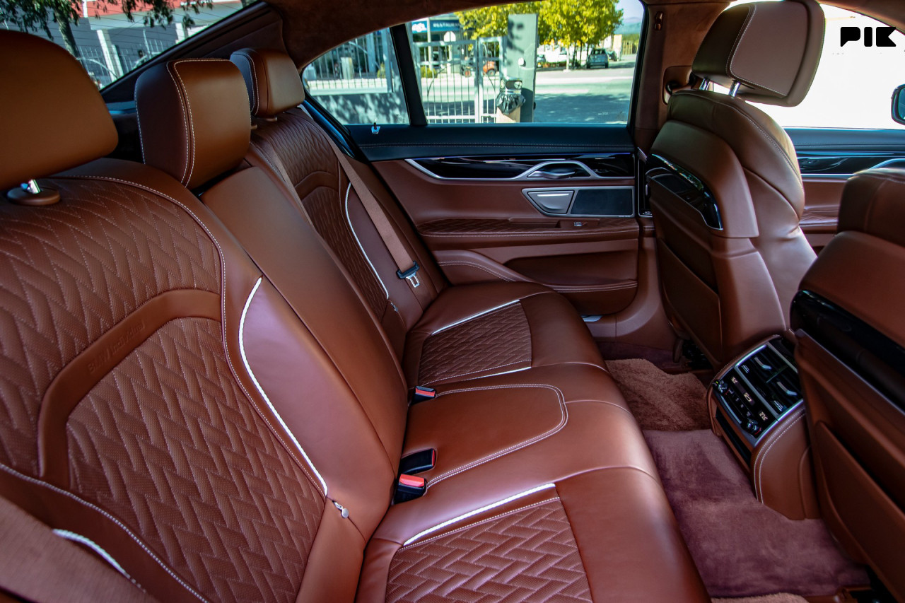 BMW 740 D LONG xDrive Individual LASER Luftfederung VIRTUAL 320KS