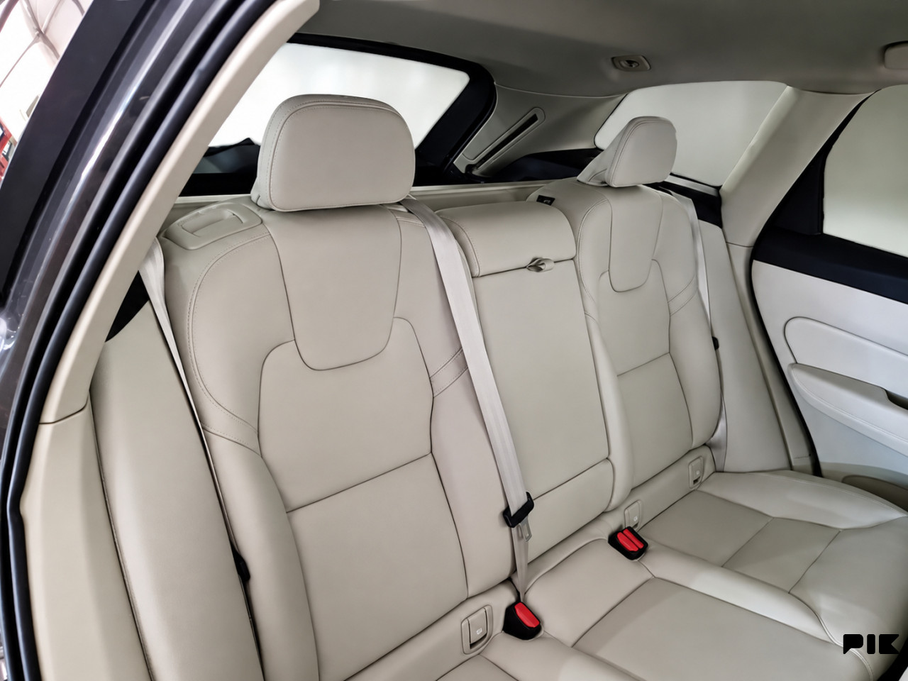 Volvo XC60 2.0 B4 AWD Automatik Inscription VIRTUAL -FACELIFT-