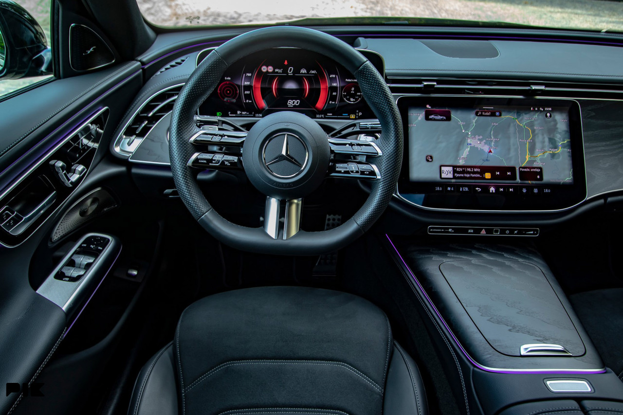 Mercedes E 450 d 4Matic AMG NIGHT-PAKET AIRMATIC DIGITAL Panorama