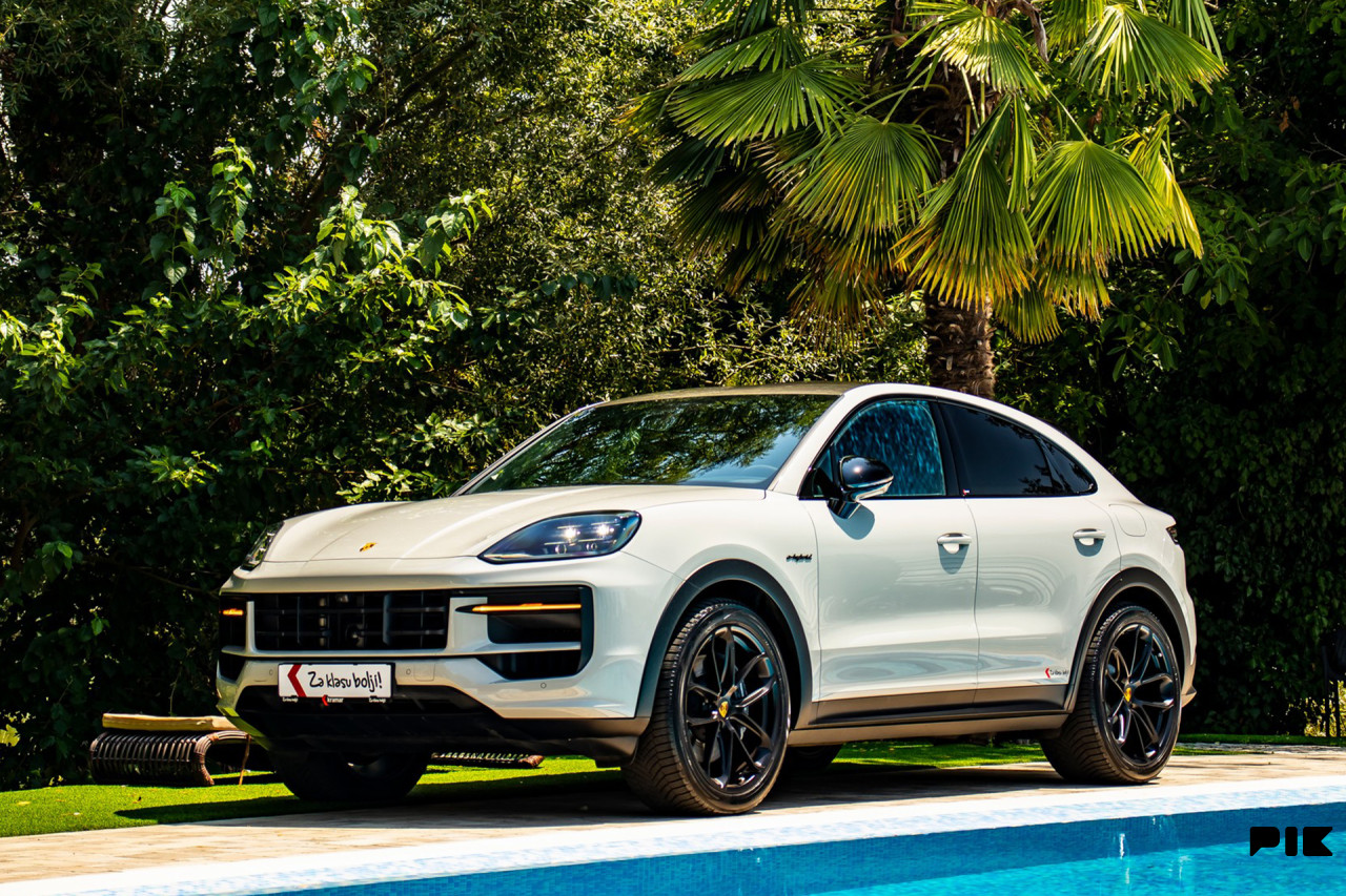 Porsche Cayenne E-Hybrid Coupe Carbon MATRIX LED 470 KS -FACELIFT