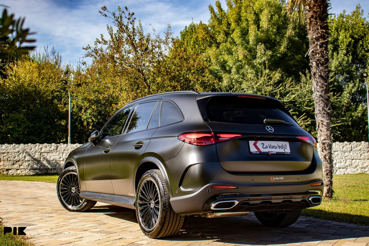 Mercedes GLC 220 D 4Matic 9G AMG Line NIGHT-PAKET DIGITAL