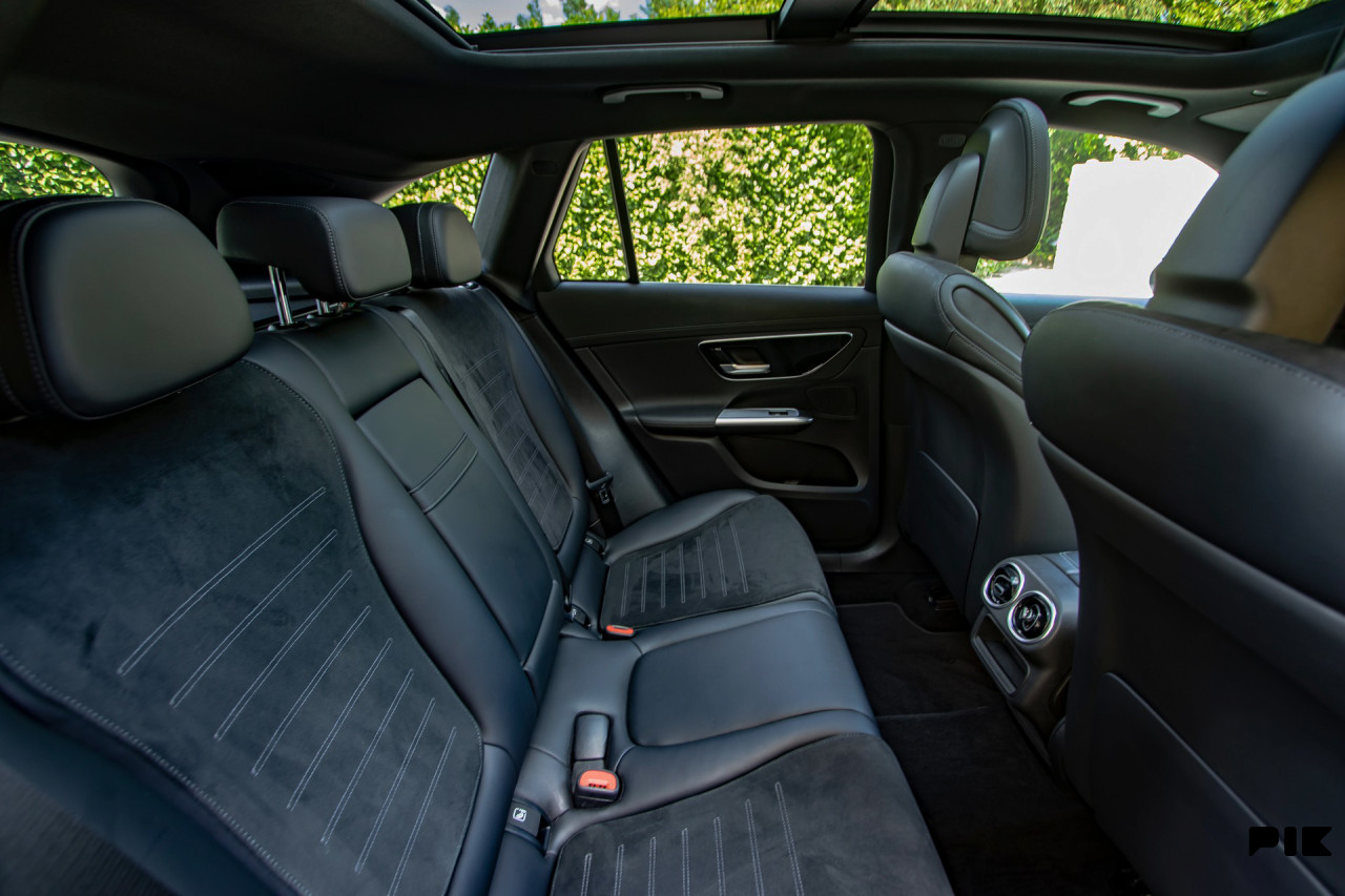 Mercedes GLC 300 de 4Matic AMG DIGITAL Panorama 333 KS Novi model