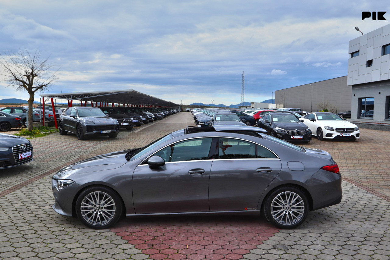 Mercedes CLA 180 D Speedshift 8G-Tronic URBAN Panorama -Full LED-