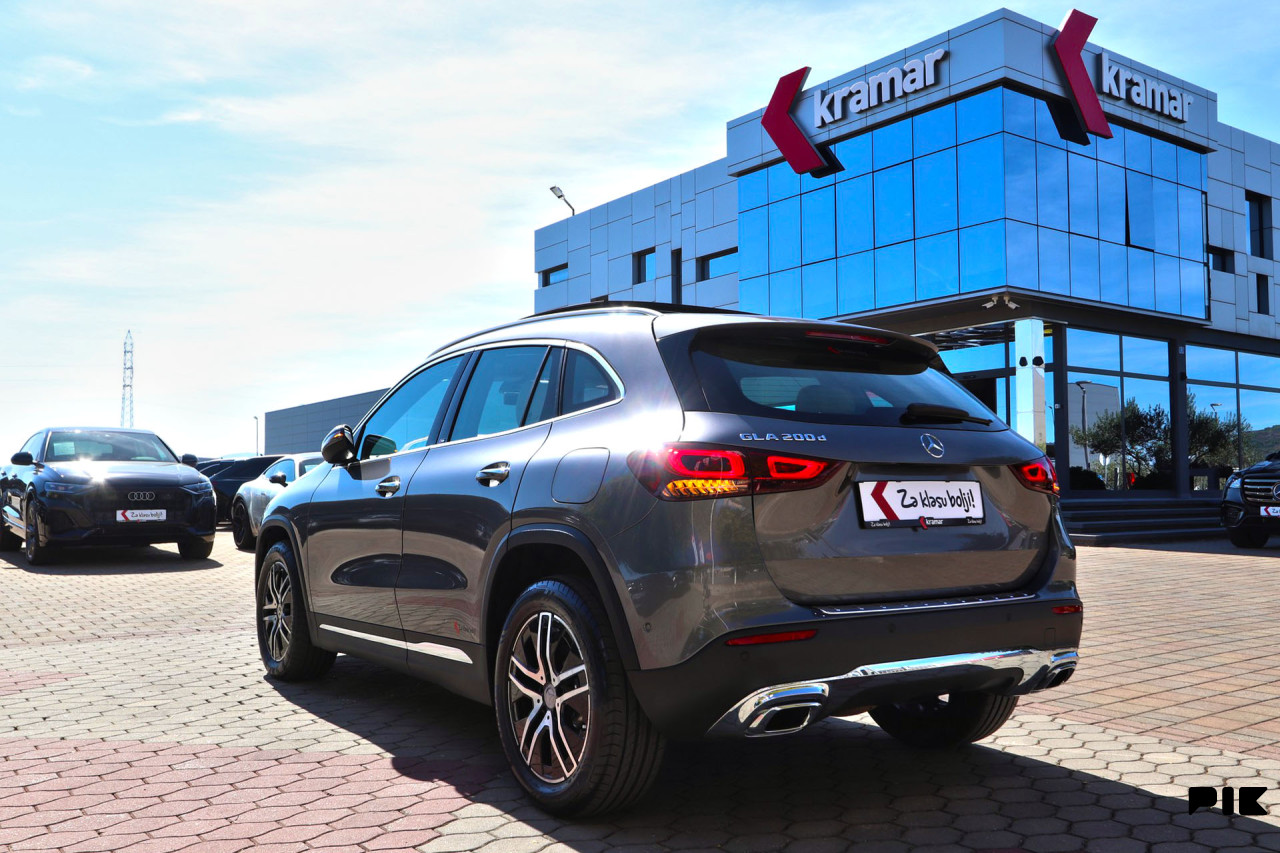 Mercedes GLA 200 D 8G-Tronic URBAN PROGRESSIVE MULTIBEAM Panorama