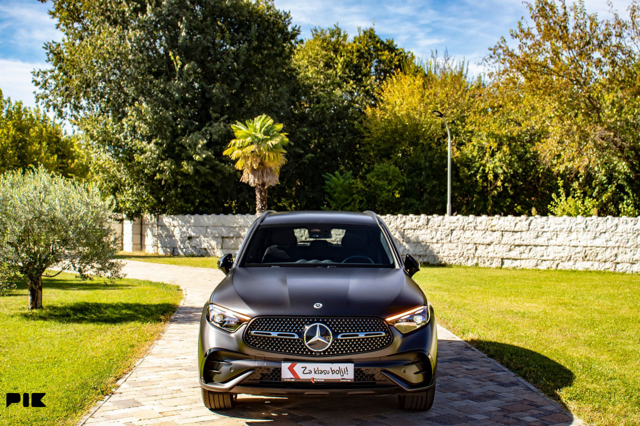 Mercedes GLC 220 D 4Matic 9G AMG Line NIGHT-PAKET DIGITAL