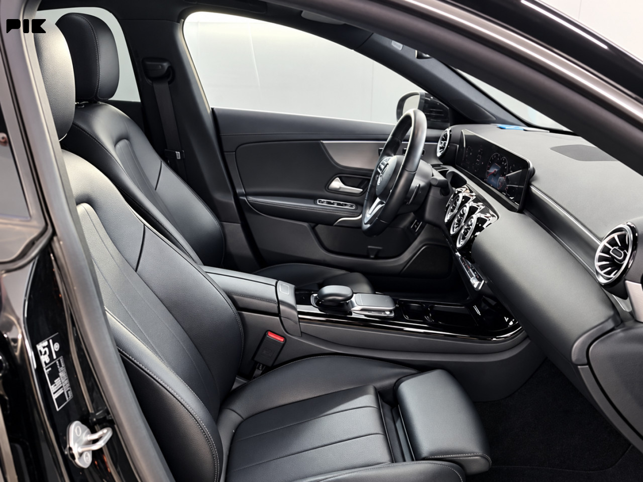 Mercedes CLA 180 2.0 D 8G-Tronic Panorama MULTIBEAM LED