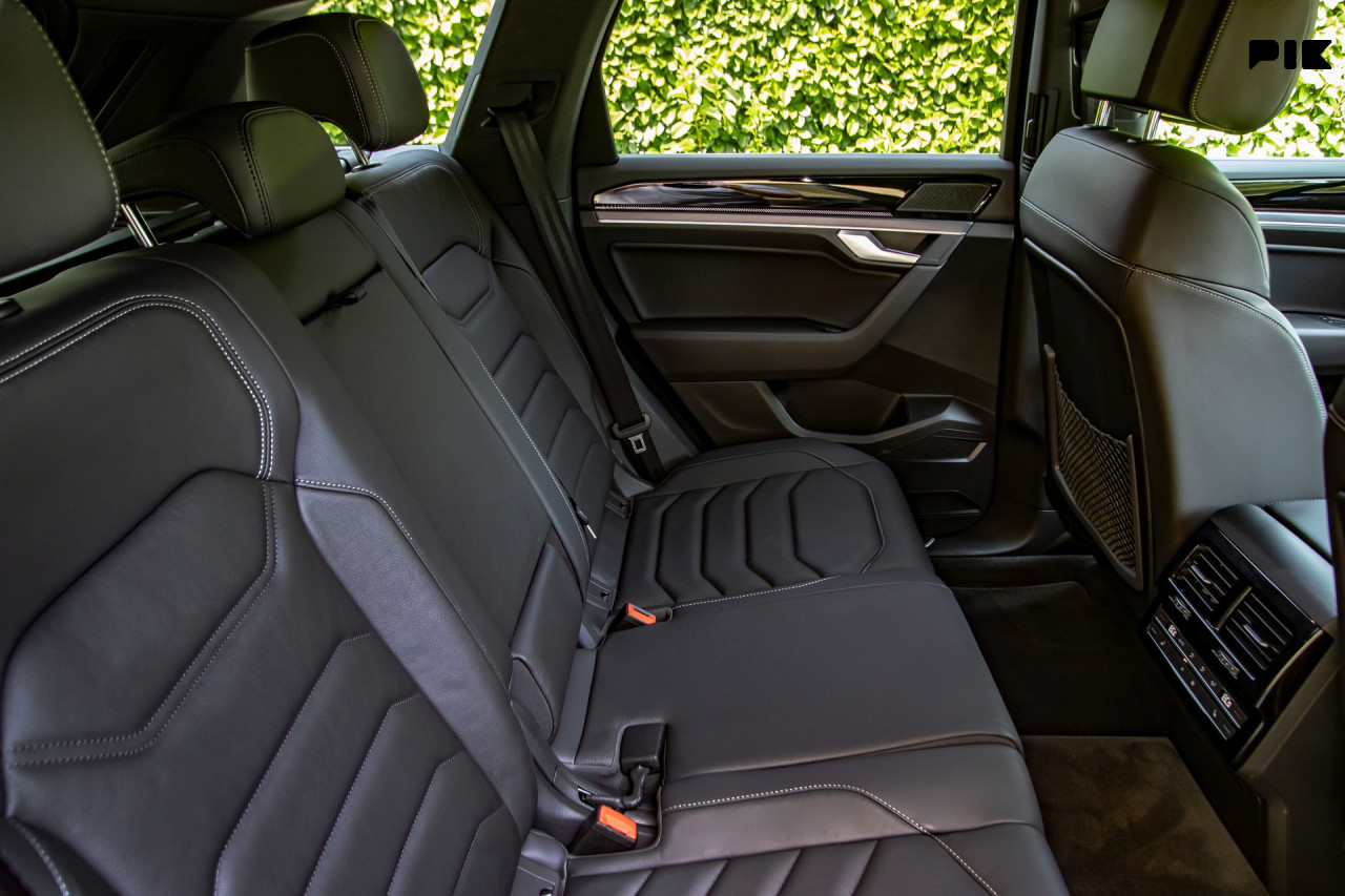 Volkswagen Touareg 3.0 TDI DSG 4Motion R-Line HD Matrix -FACELIFT