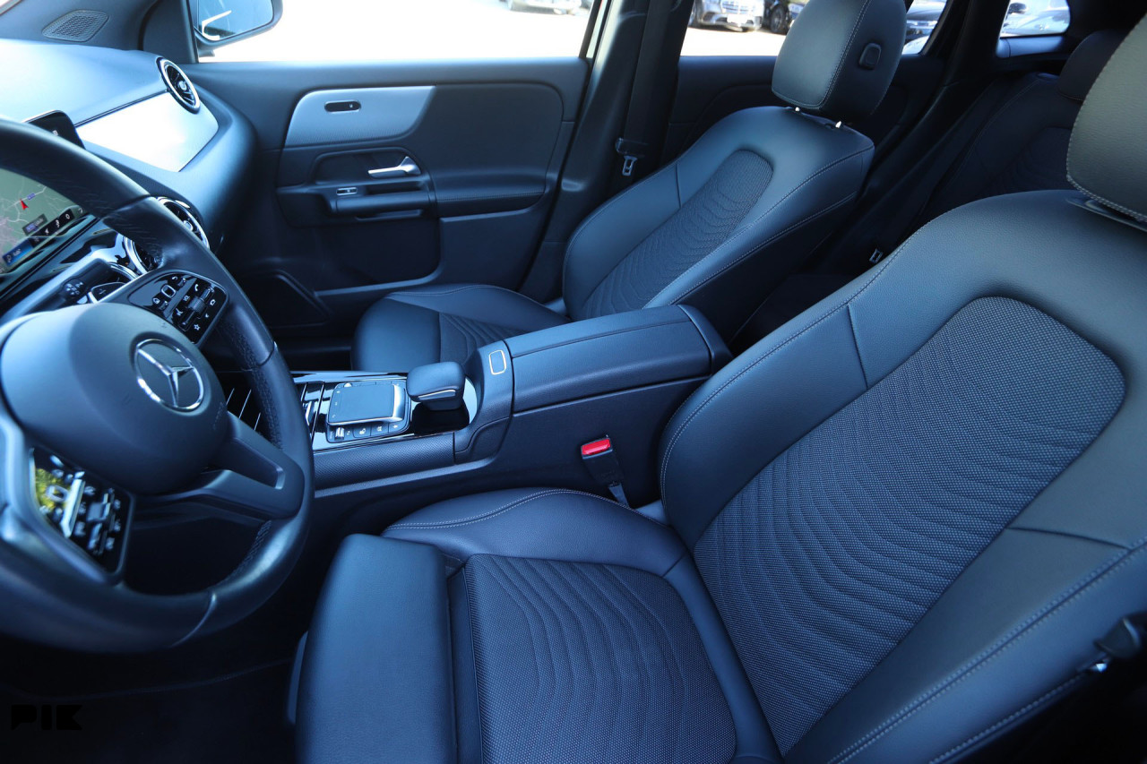 Mercedes GLA 200 D DCT 8G-Tronic STYLE Panorama -Full LED-