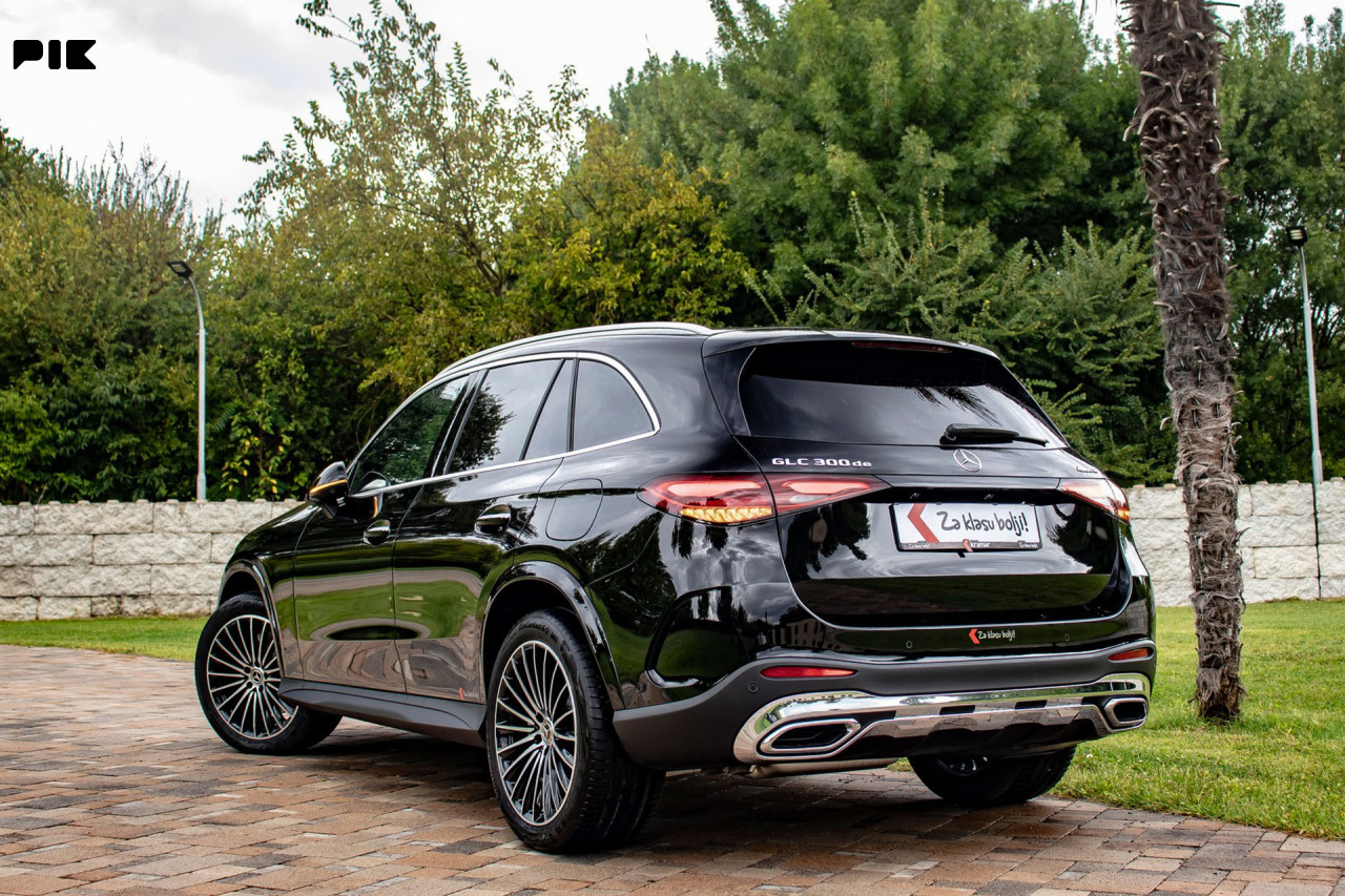 Mercedes GLC 300 de 4Matic 9G-Tronic AMG Line DIGITAL LED 333 KS