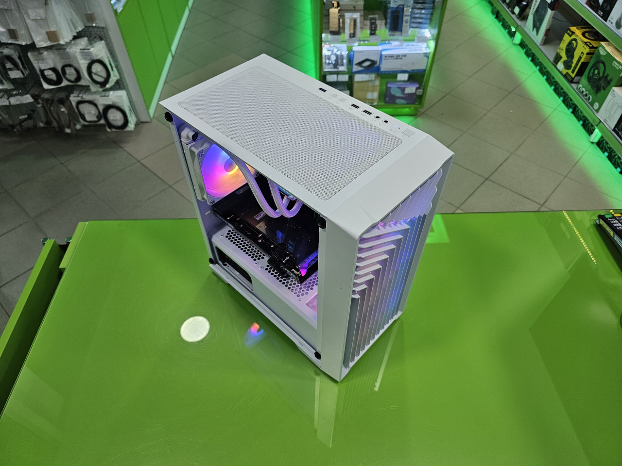 Gaming PC AMD Ryzen 5 5600X /16GB/RX 7600 8GB/SSD 500GB