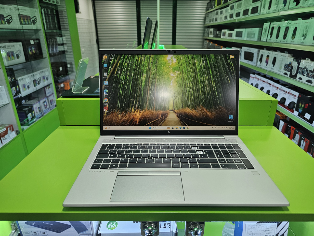 Laptop HP 855 G8 15,6"AMD RYZEN 5 PRO 5650U /16GB/SSD 256GB