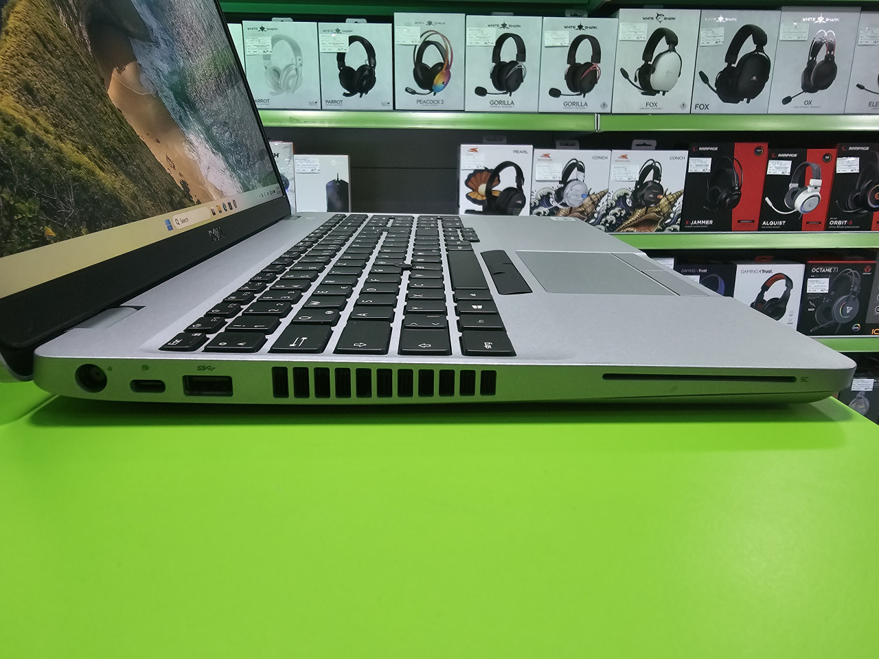 Laptop DELL 5510 15,6" Intel i5 10210U /16GB/SSD 256GB