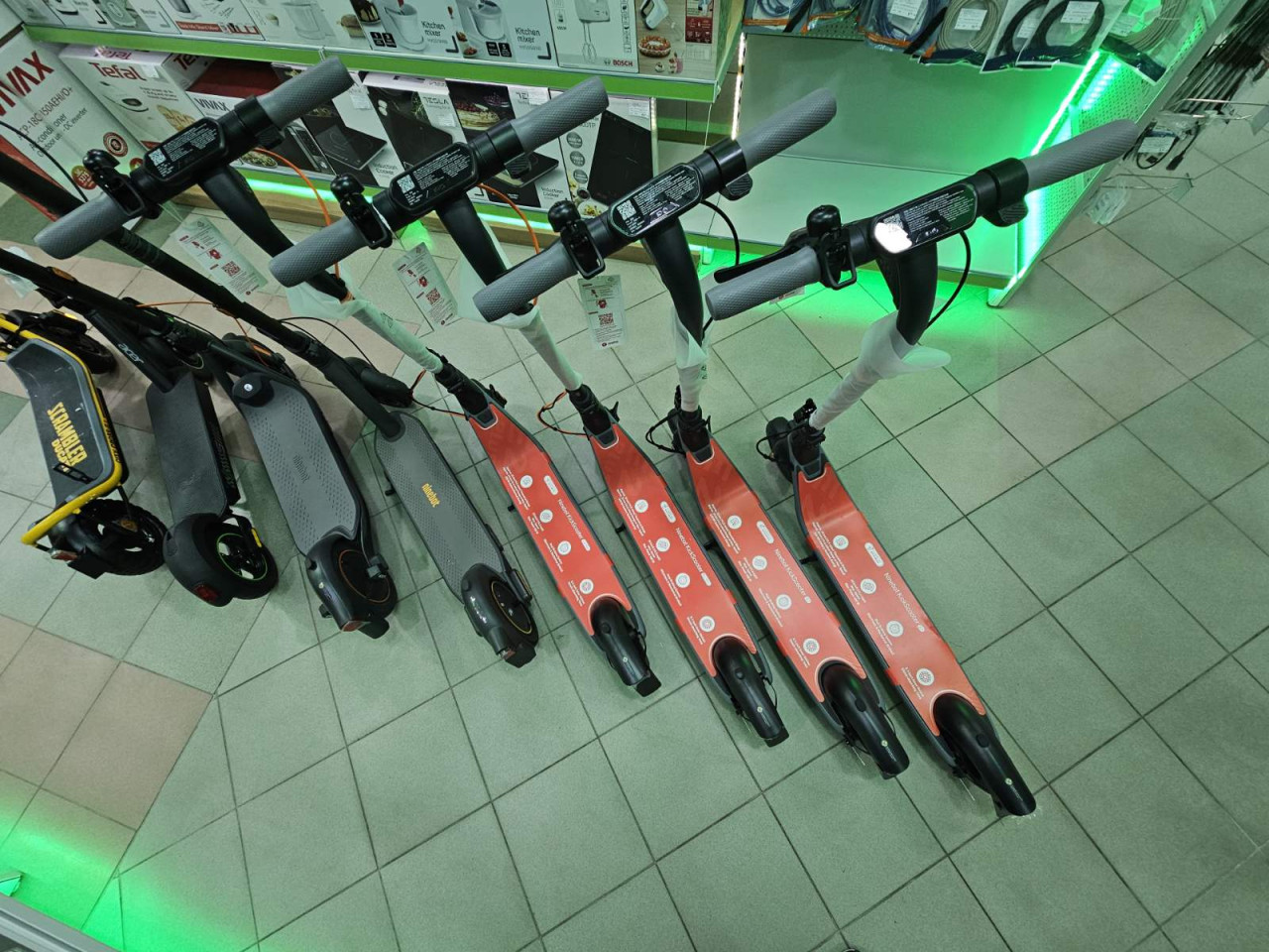 AKCIJA !!!!! Romobil Segway Ninebot Kickscooter E2 Scooter