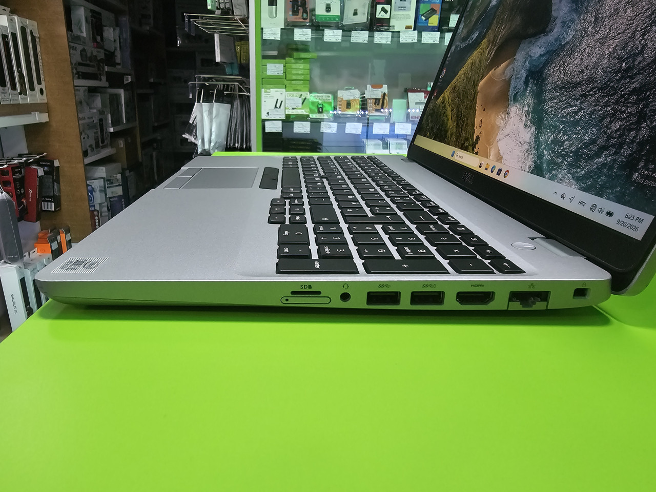 Laptop DELL 5510 15,6" Intel i5 10210U /16GB/SSD 256GB