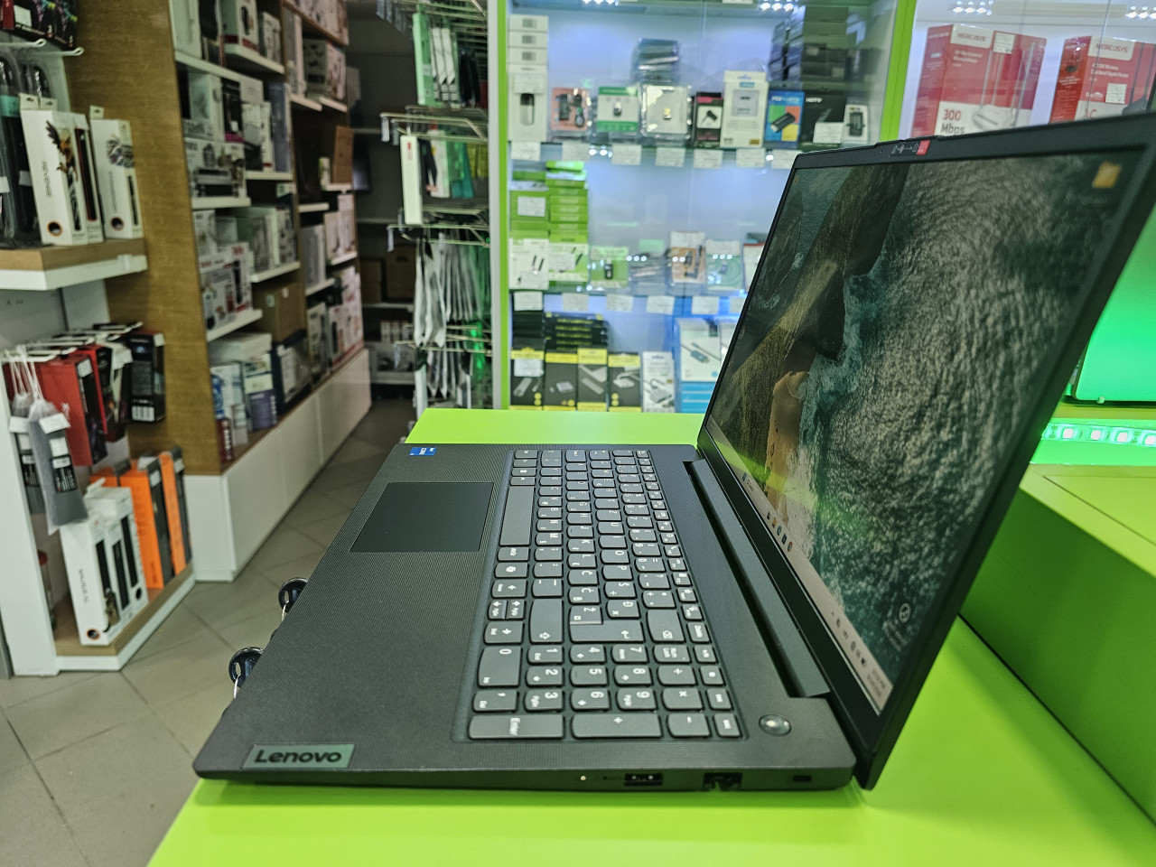 Laptop Lenovo V15 G5 Intel Core i5 13420H /32GB/SSD 512GB
