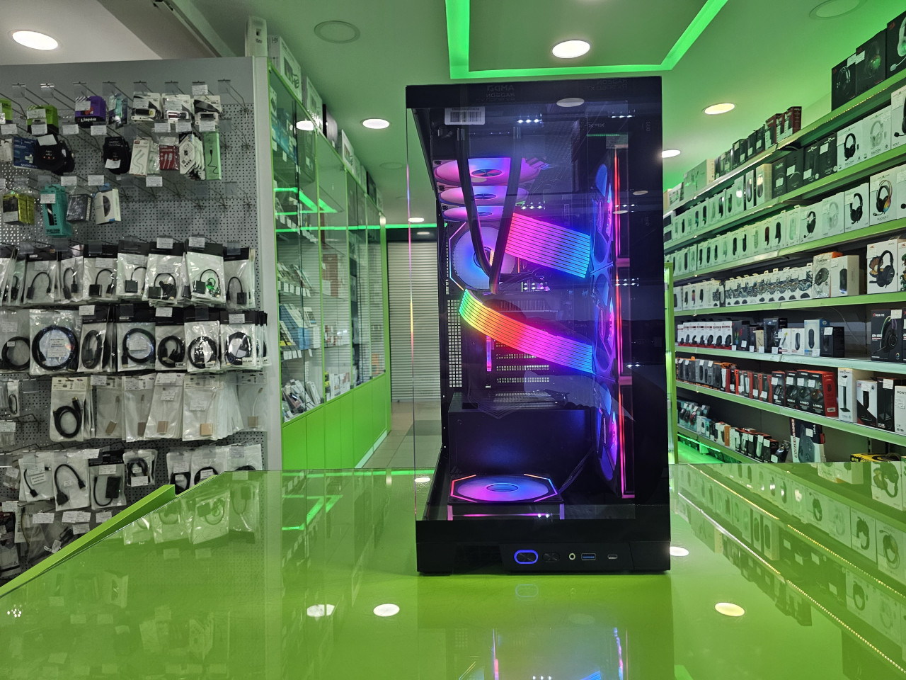 Gaming PC MAX i7 12700 /16GB/RX 9060 XT 16GB/SSD 500GB+HDD 1TB