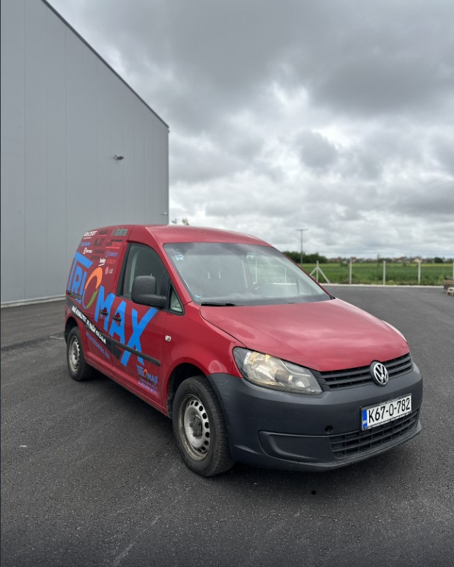 VOLKSWAGEN CADDY -TERETNO VOZILO