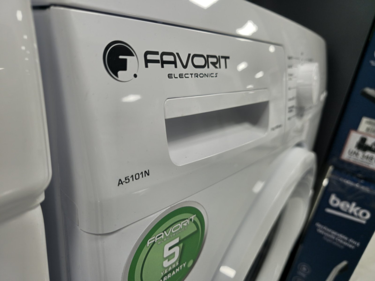 VEŠ MAŠINA FAVORIT A-5101N