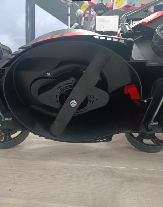 KOSILICA ELEKTRICNA ISKRA A01-004C