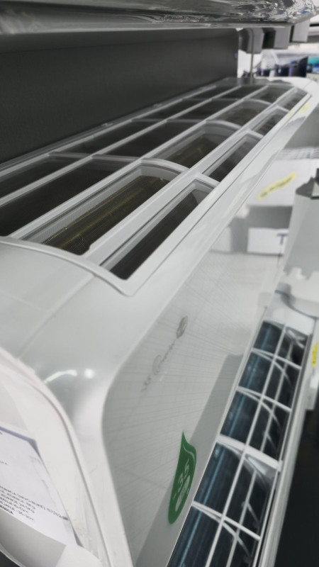Klima uređaj FAVORIT 12000BTU QB HE HB INVERTER