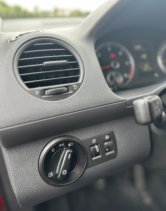 VOLKSWAGEN CADDY -TERETNO VOZILO