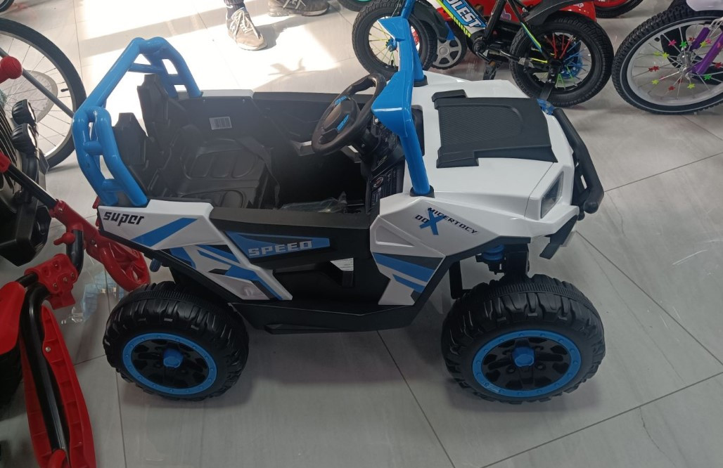 AUTO NA BATERIJE MB 8016 R/K/W