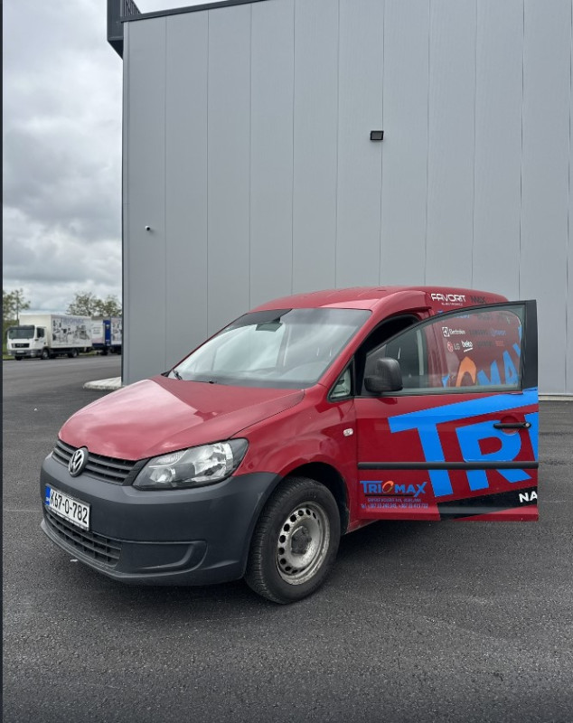 VOLKSWAGEN CADDY -TERETNO VOZILO