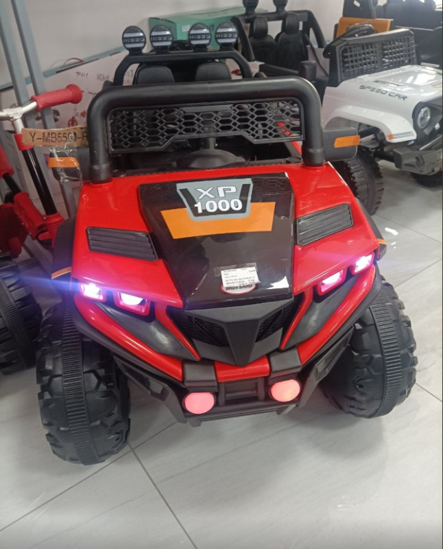 AUTO NA BATERIJE MB 5561