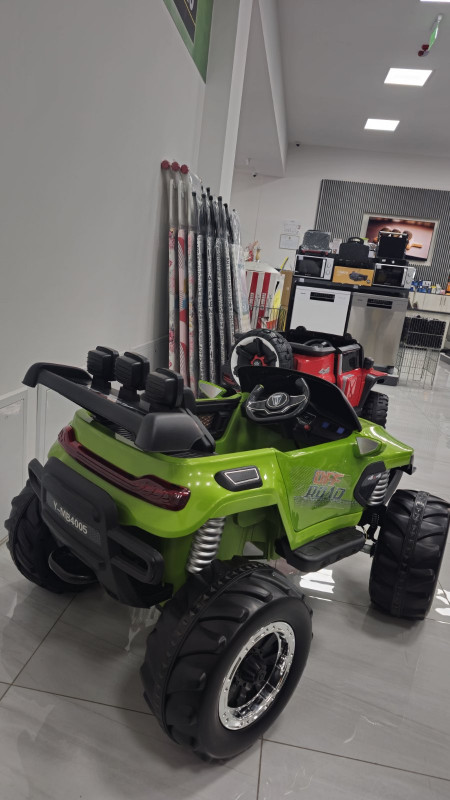 AUTO NA BATERIJE Y-MB4005-R