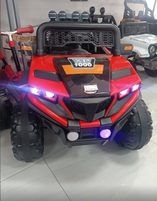 AUTO NA BATERIJE MB 5561