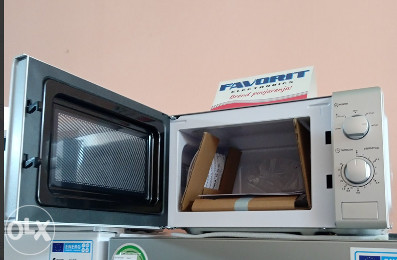 MIKROTALASNA FAVORIT MW-20W