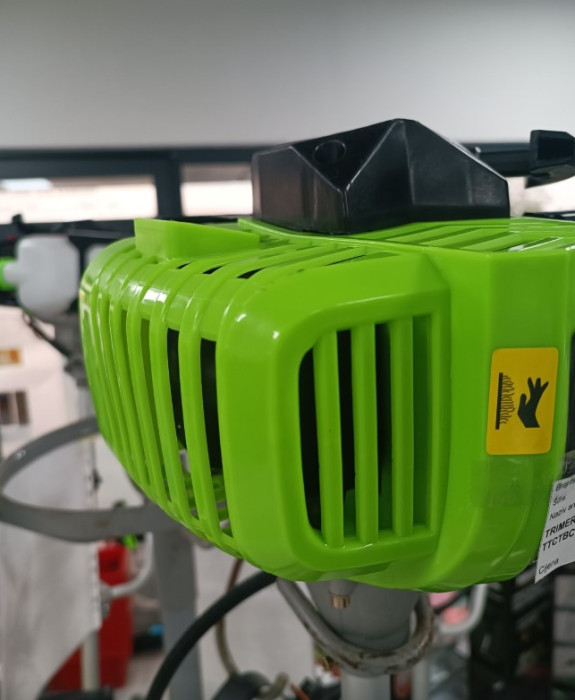 TRIMER BENZINSKI MAX GARDEN TTCTBC520U