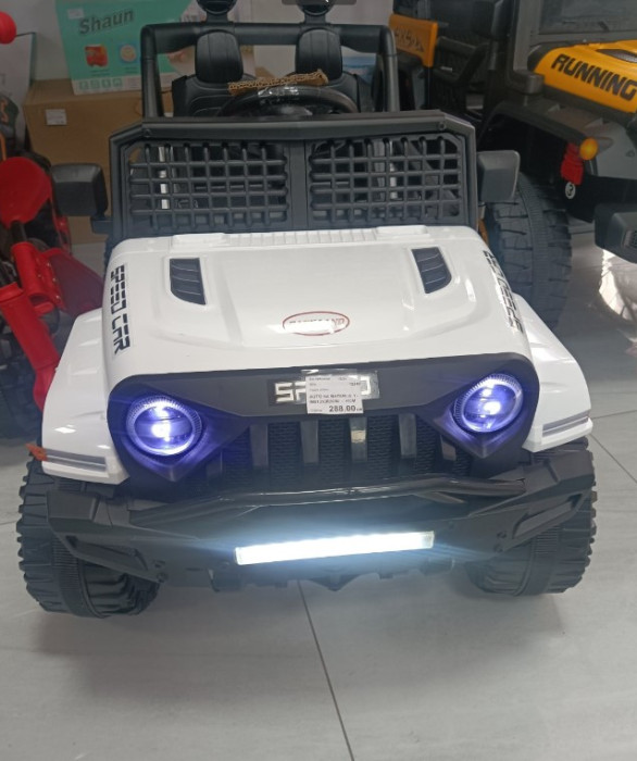 AUTO NA BATERIJE MB 1313 R/W