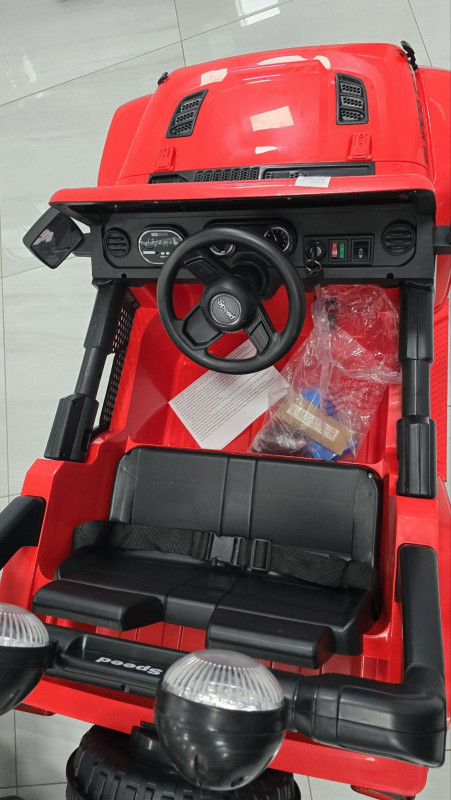 AUTO NA BATERIJE Y-MB937