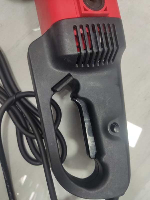 BRUSILICA UGAONA ISKRA AG010-1B 2000W