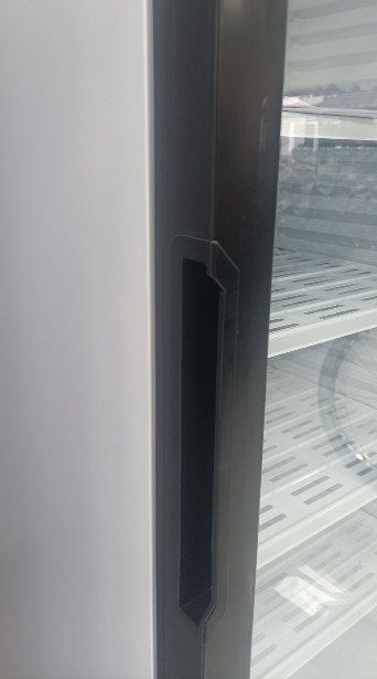 RASHLADNA VITRINA  MAX TMRV 385 DC