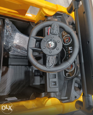 AUTO NA BATERIJE 8869-B-Y-R