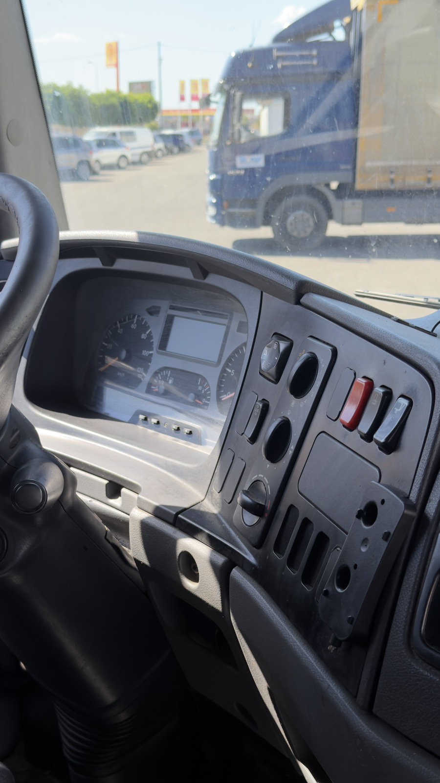 KAMION MERCEDES ATEGO